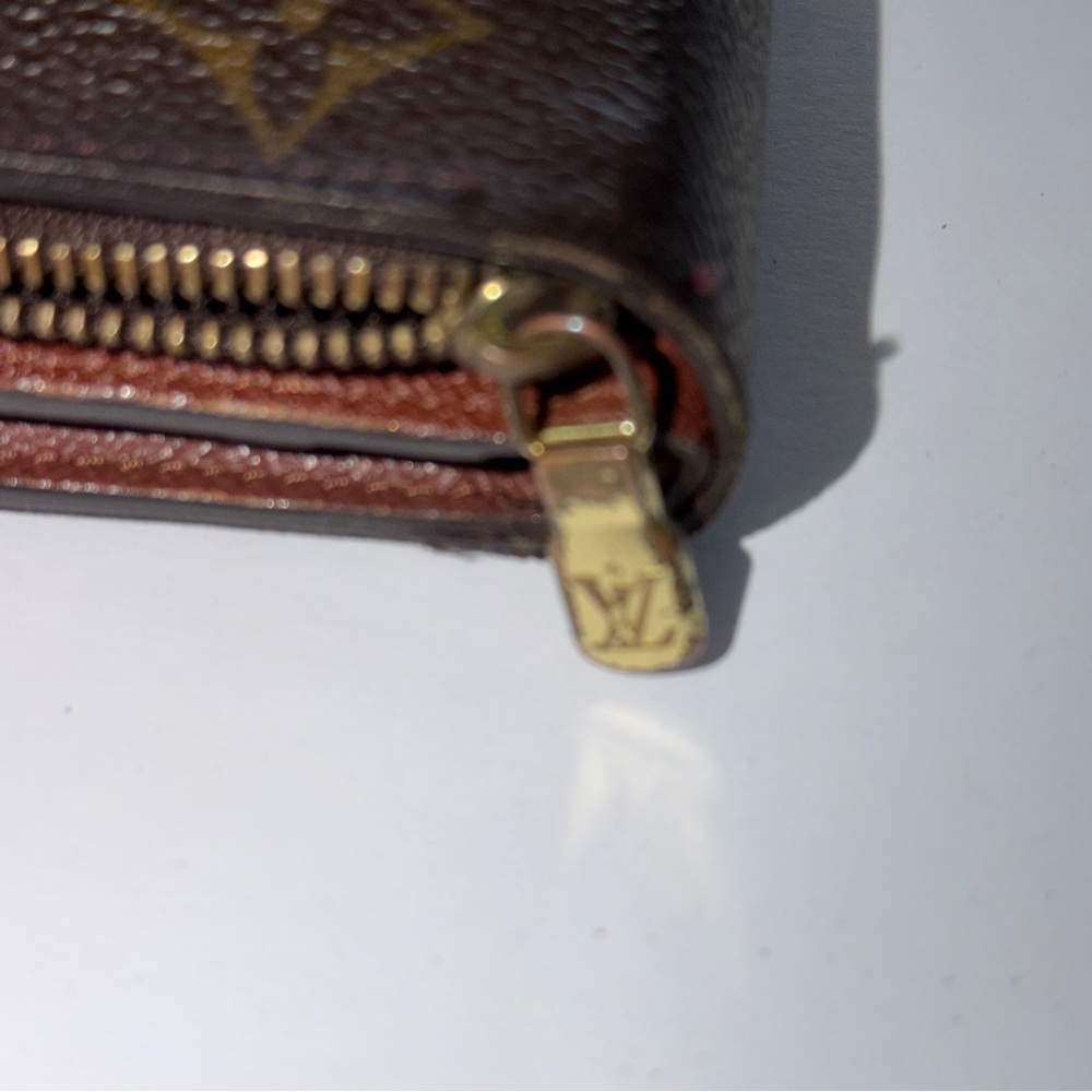SOLD-Louis Vuitton Compact Zippe Wallet Gently Loved - Picture 8 of 14